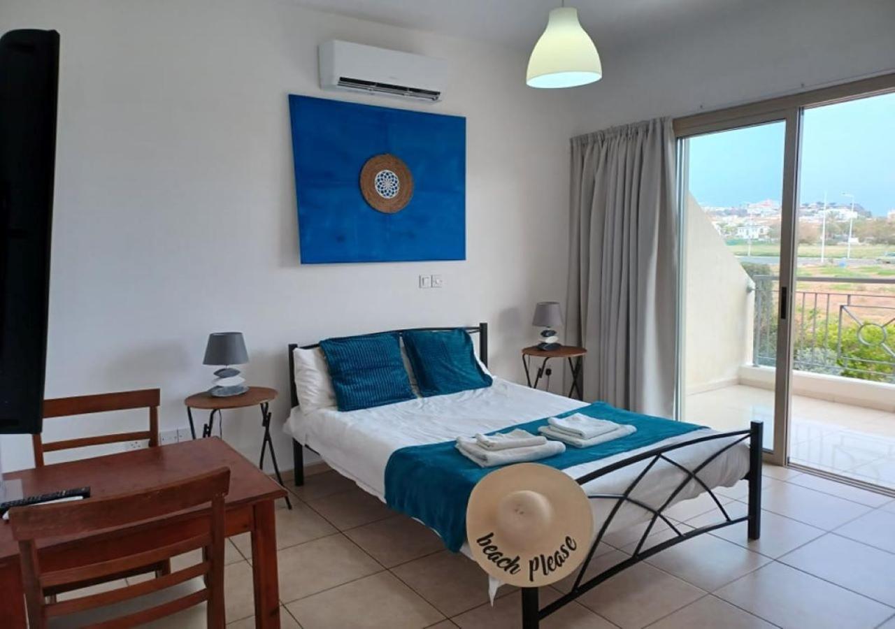 King'S Holiday Apartments Paphos Ngoại thất bức ảnh