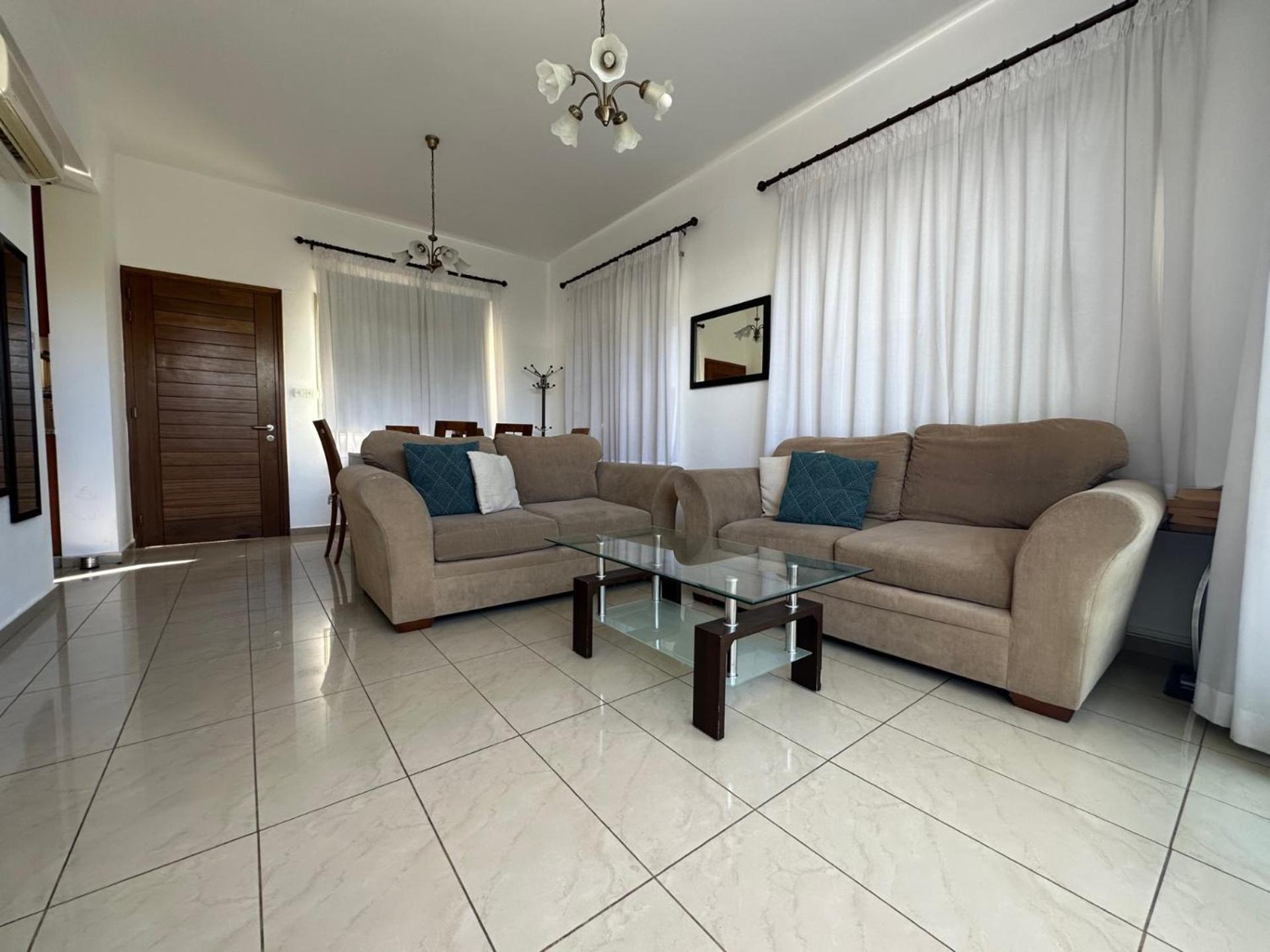 King'S Holiday Apartments Paphos Ngoại thất bức ảnh